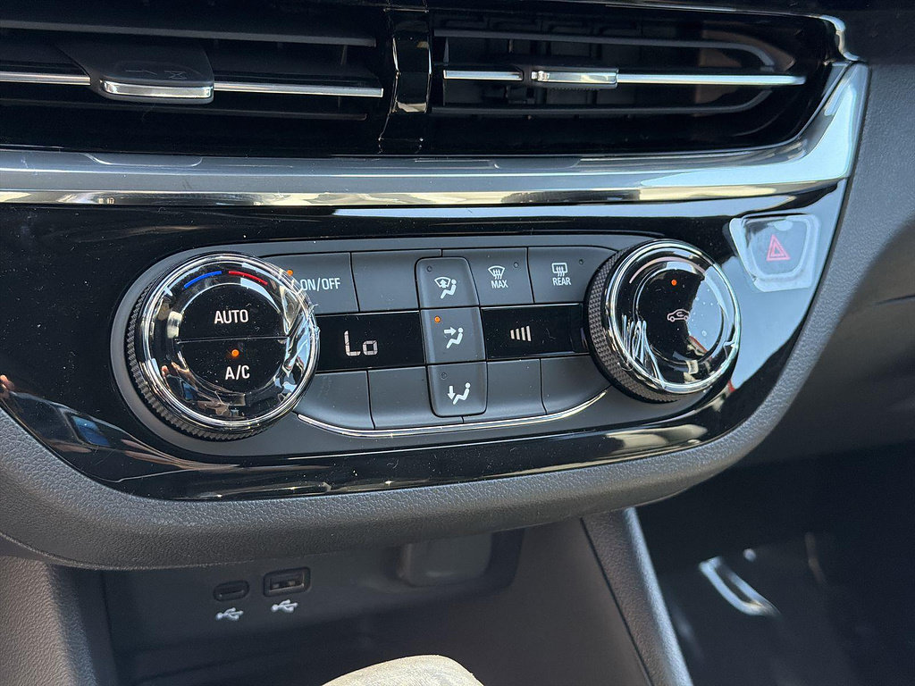 New 2026 Buick Envista Sport Touring FWD image 11