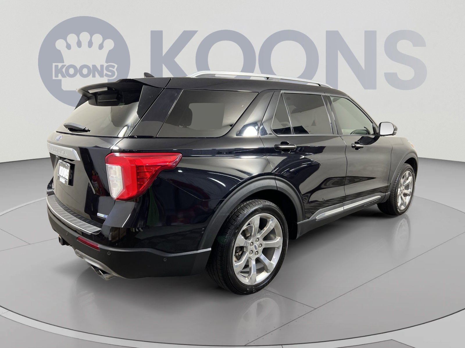 Used 2020 Ford Explorer Platinum w/ Premium Technology Package AWD/4WD image 11