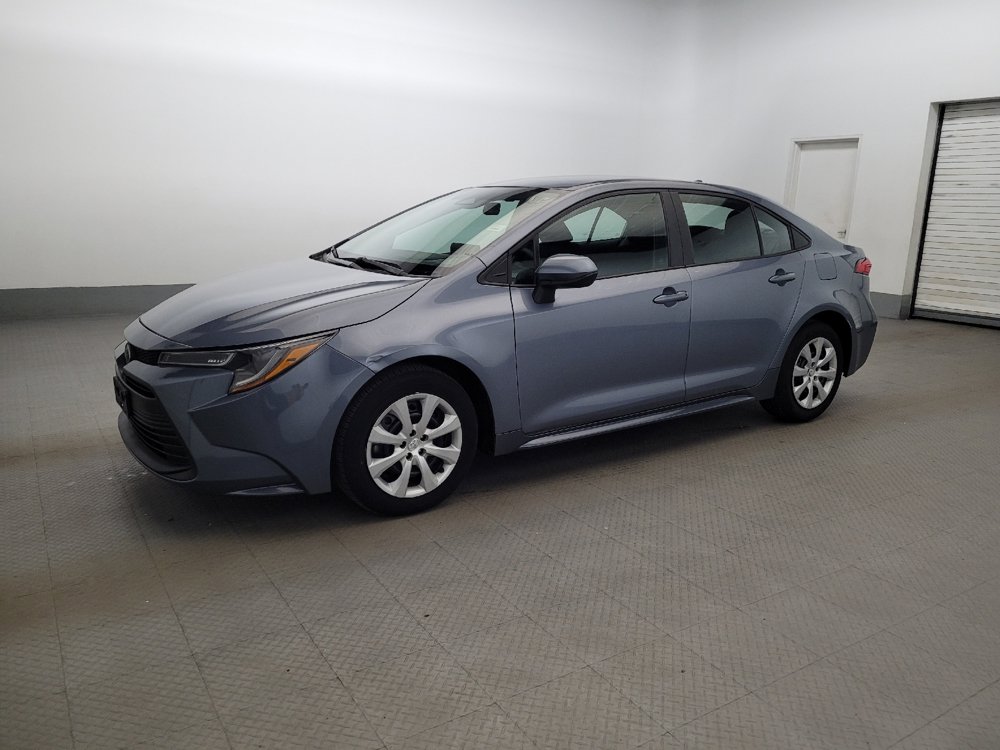 Used 2024 Toyota Corolla LE FWD image 2