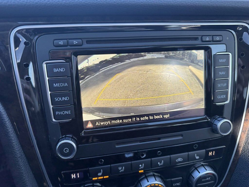 Used 2015 Volkswagen Passat TDI SEL Premium image 6