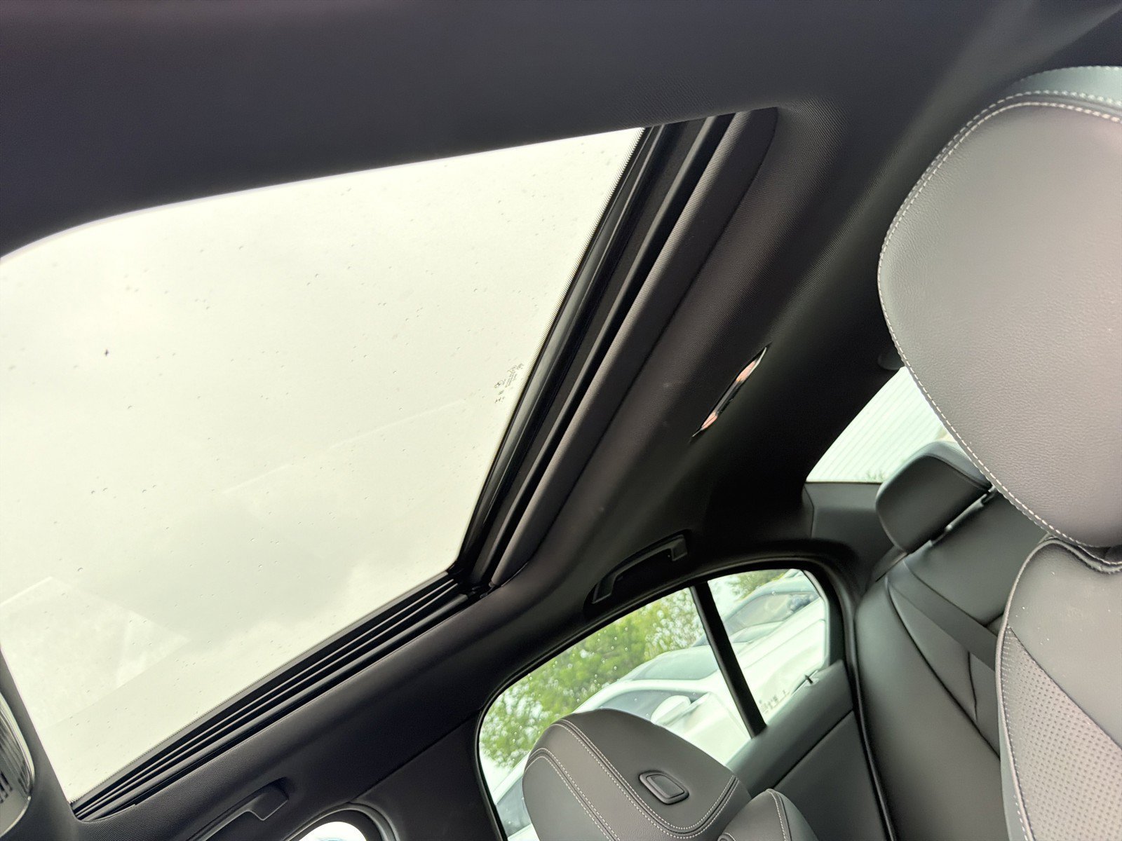 New 2025 BMW 330i Sedan w/ Convenience Package RWD image 35