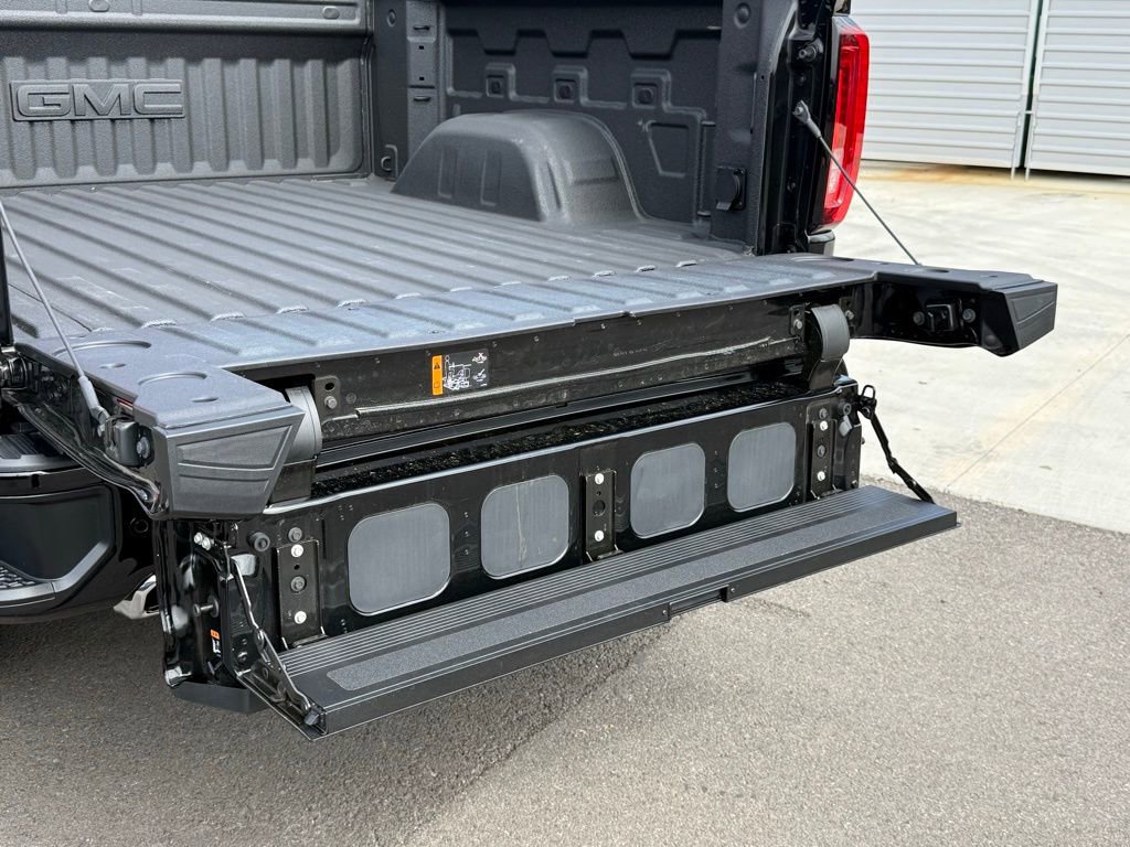 Used 2025 GMC Sierra 1500 AT4 w/ AT4 Premium Package image 43
