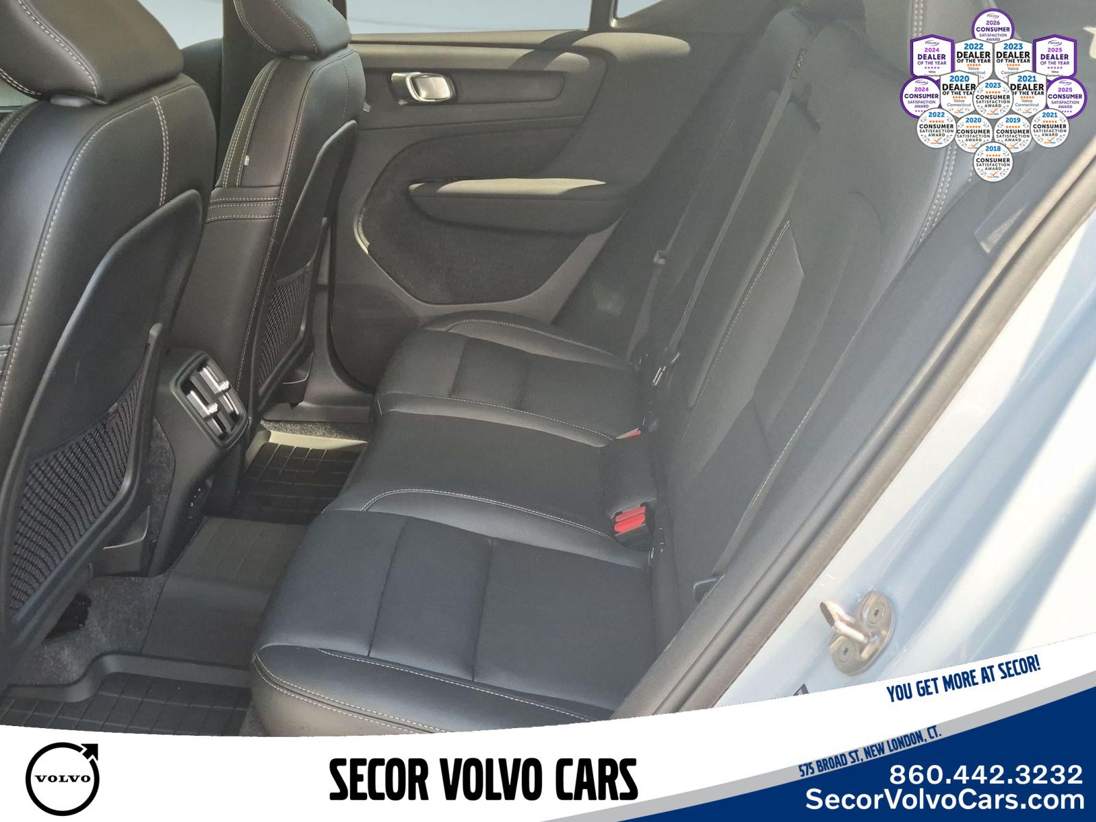 Used 2026 Volvo XC40 B5 Plus AWD/4WD image 21