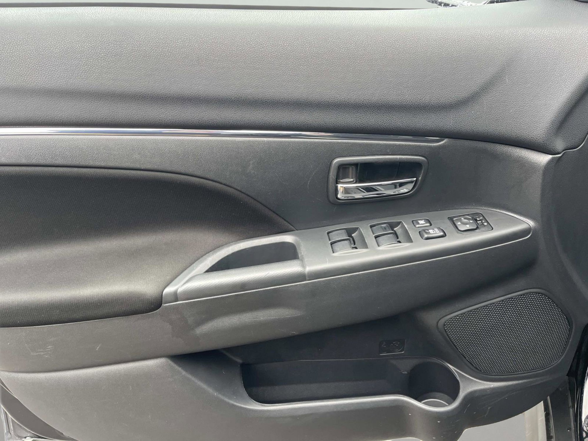 Used 2024 Mitsubishi Outlander Sport ES image 23