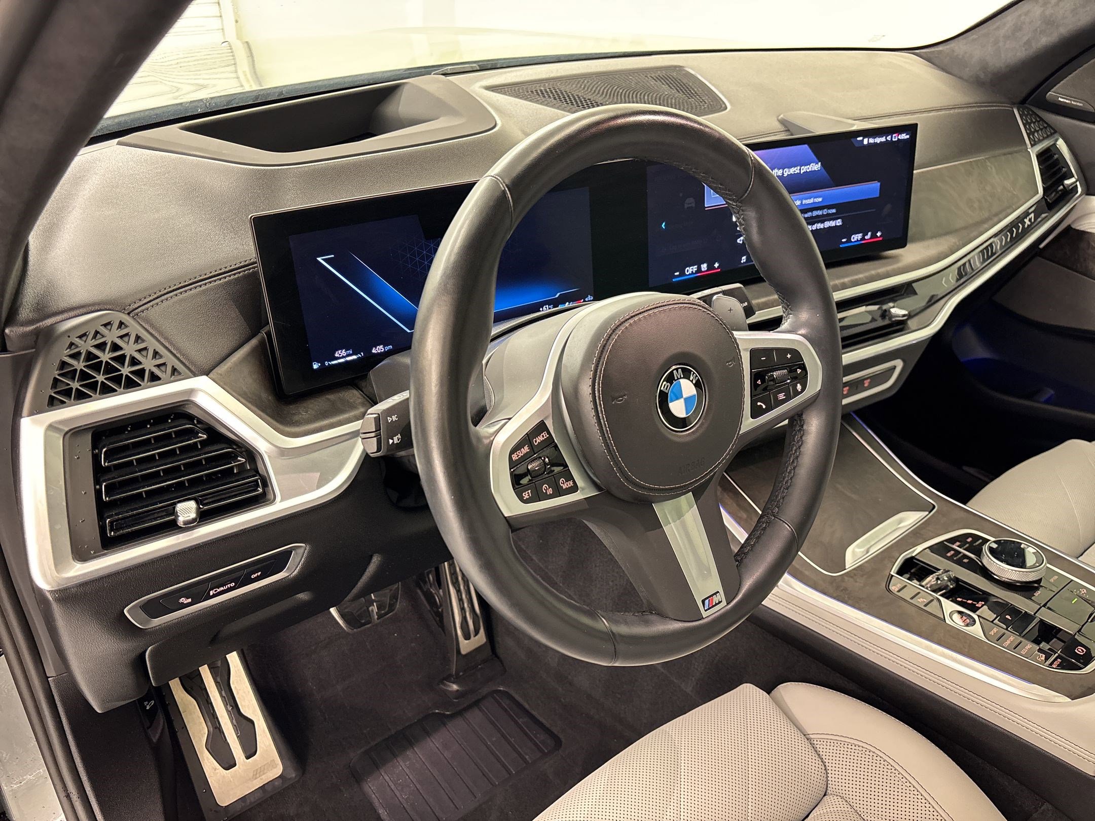 Certified 2024 BMW X7 xDrive40i w/ Executive Package AWD/4WD image 4