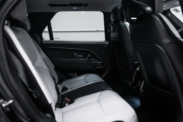 Used 2024 Land Rover Range Rover Sport Dynamic SE image 22