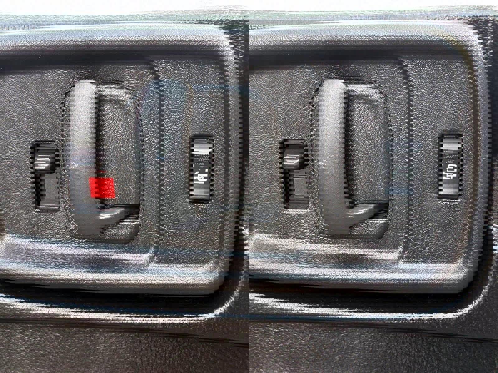 Used 2023 GMC Savana 2500 w/ Driver Convenience Package image 8