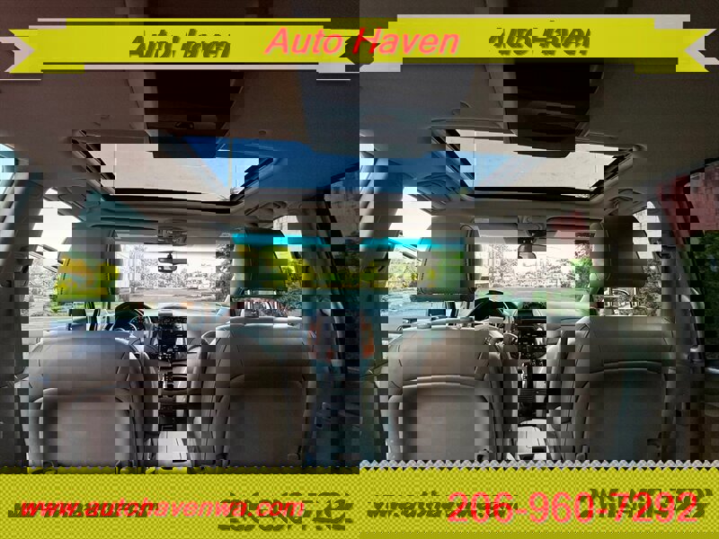 Used 2004 Toyota Sienna XLE Limited image 9