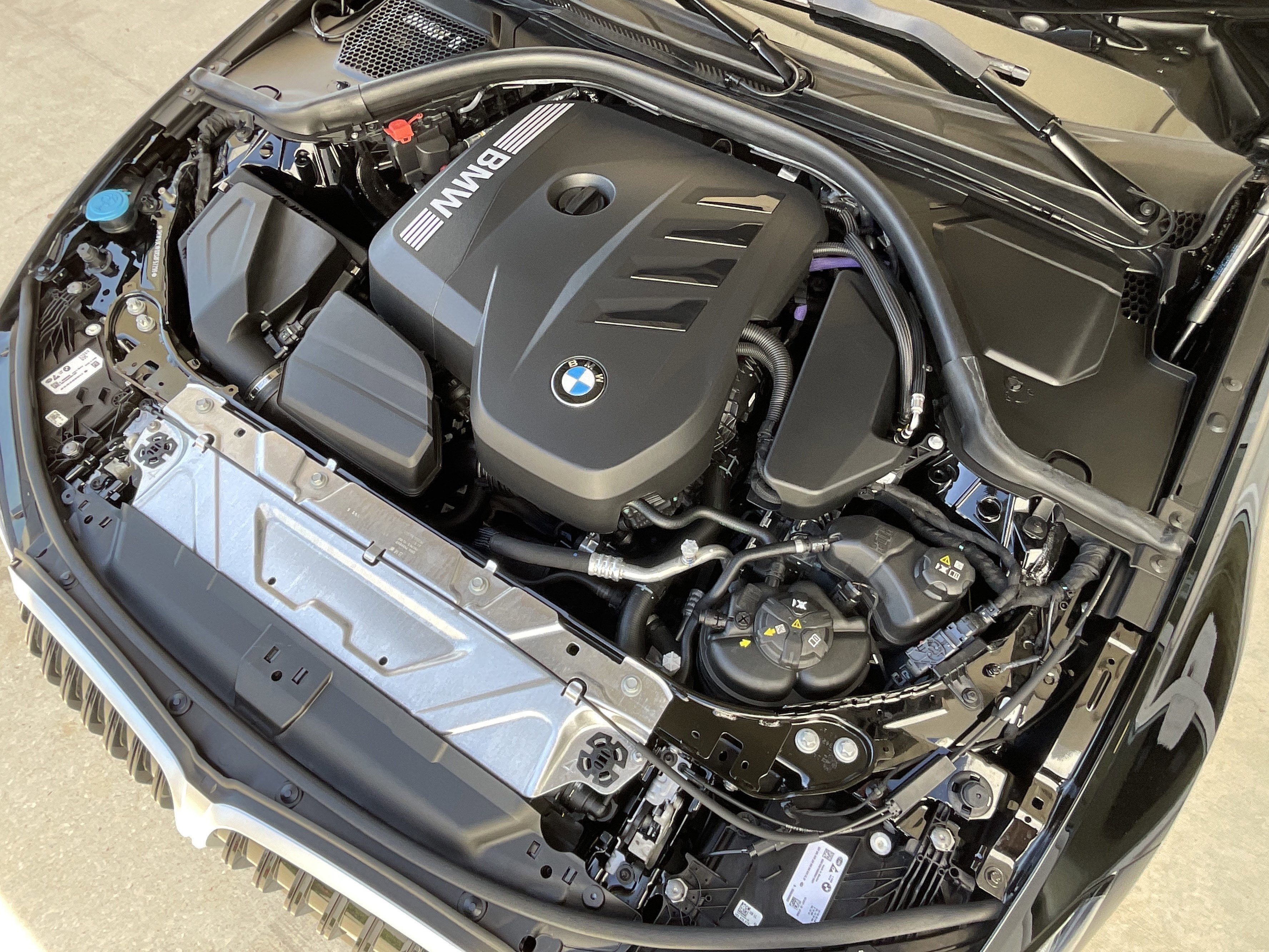 Certified 2025 BMW 330i Sedan image 35