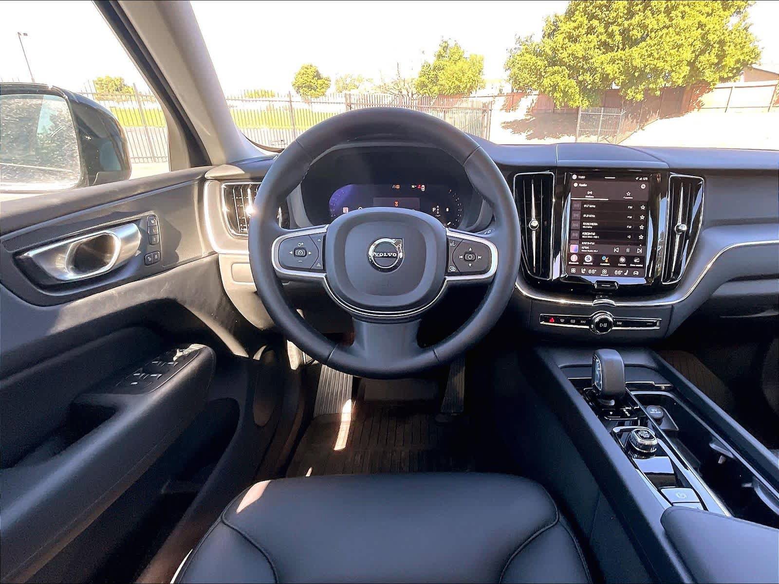 New 2025 Volvo XC60 B5 Core w/ Protection Package Premier image 15