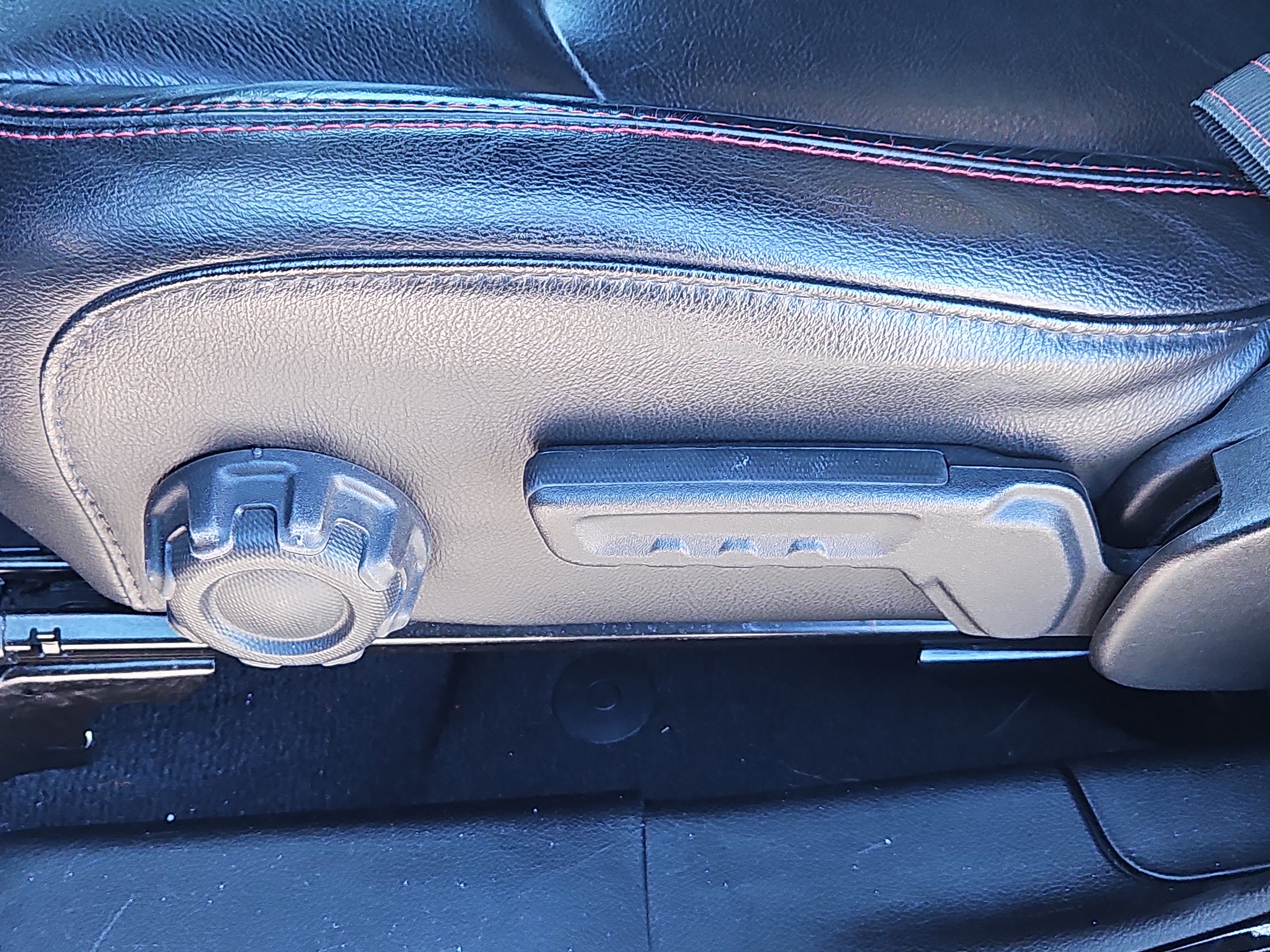 Used 2018 Jeep Wrangler Unlimited Rubicon image 15