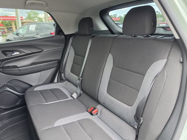 Used 2025 Chevrolet TrailBlazer LS w/ LS Convenience Package FWD image 17