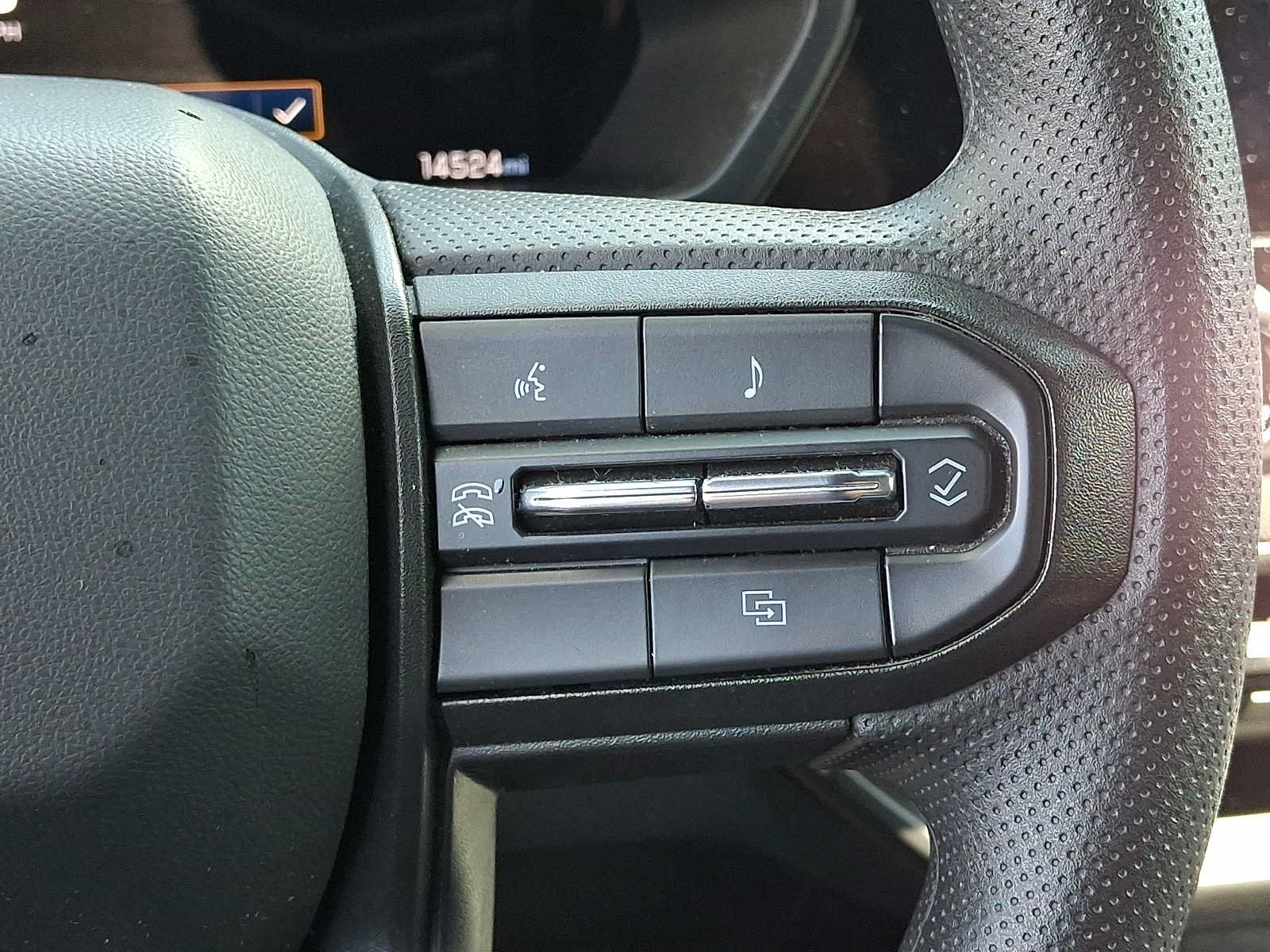 Used 2024 Chevrolet Colorado Trail Boss w/ Advanced Trailering Package AWD/4WD image 21