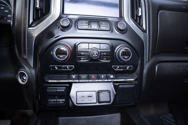 Used 2022 Chevrolet Silverado 3500 LT w/ Convenience Package image 19
