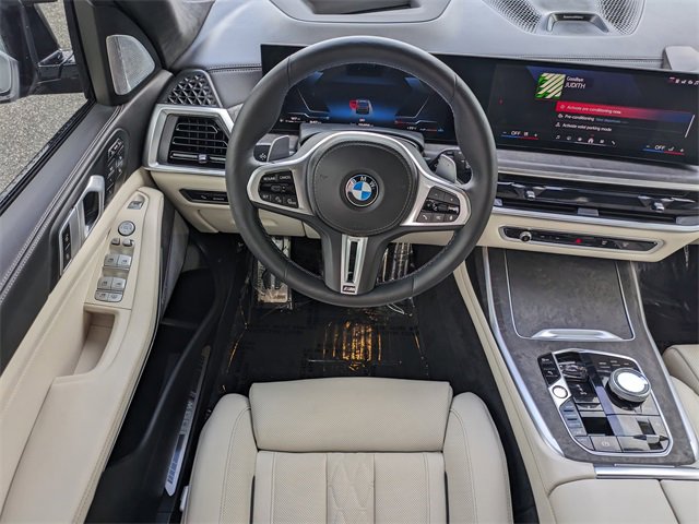 Used 2025 BMW X7 M60i image 12
