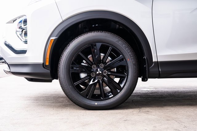 New 2025 Mitsubishi Eclipse Cross Black Edition image 7