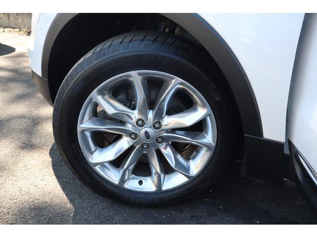 Used 2015 Ford Explorer XLT w/ Equipment Group 202B AWD/4WD image 16