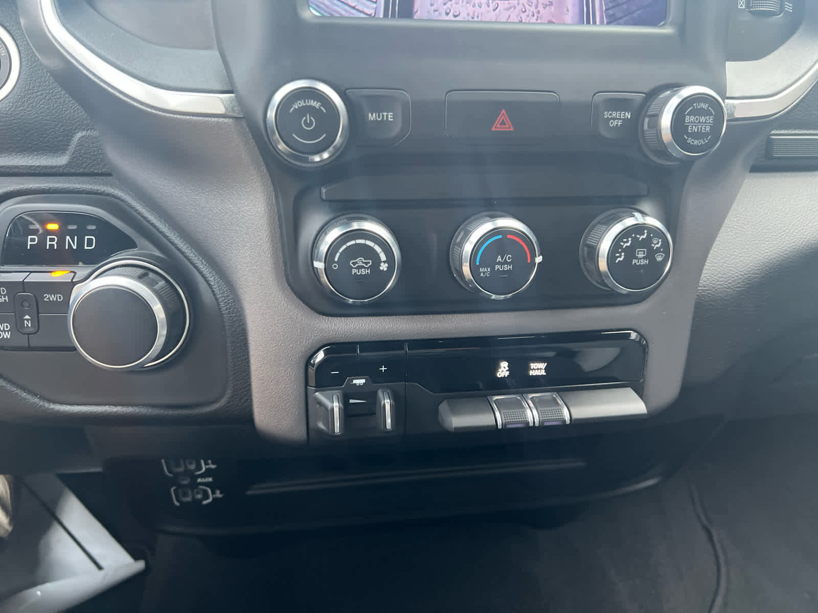 Used 2024 RAM 2500 Big Horn image 27