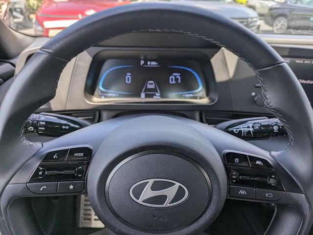 Used 2025 Hyundai Elantra Sport FWD image 23