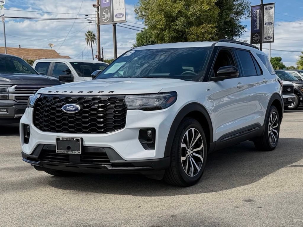 Used 2026 Ford Explorer ST-Line RWD image 4