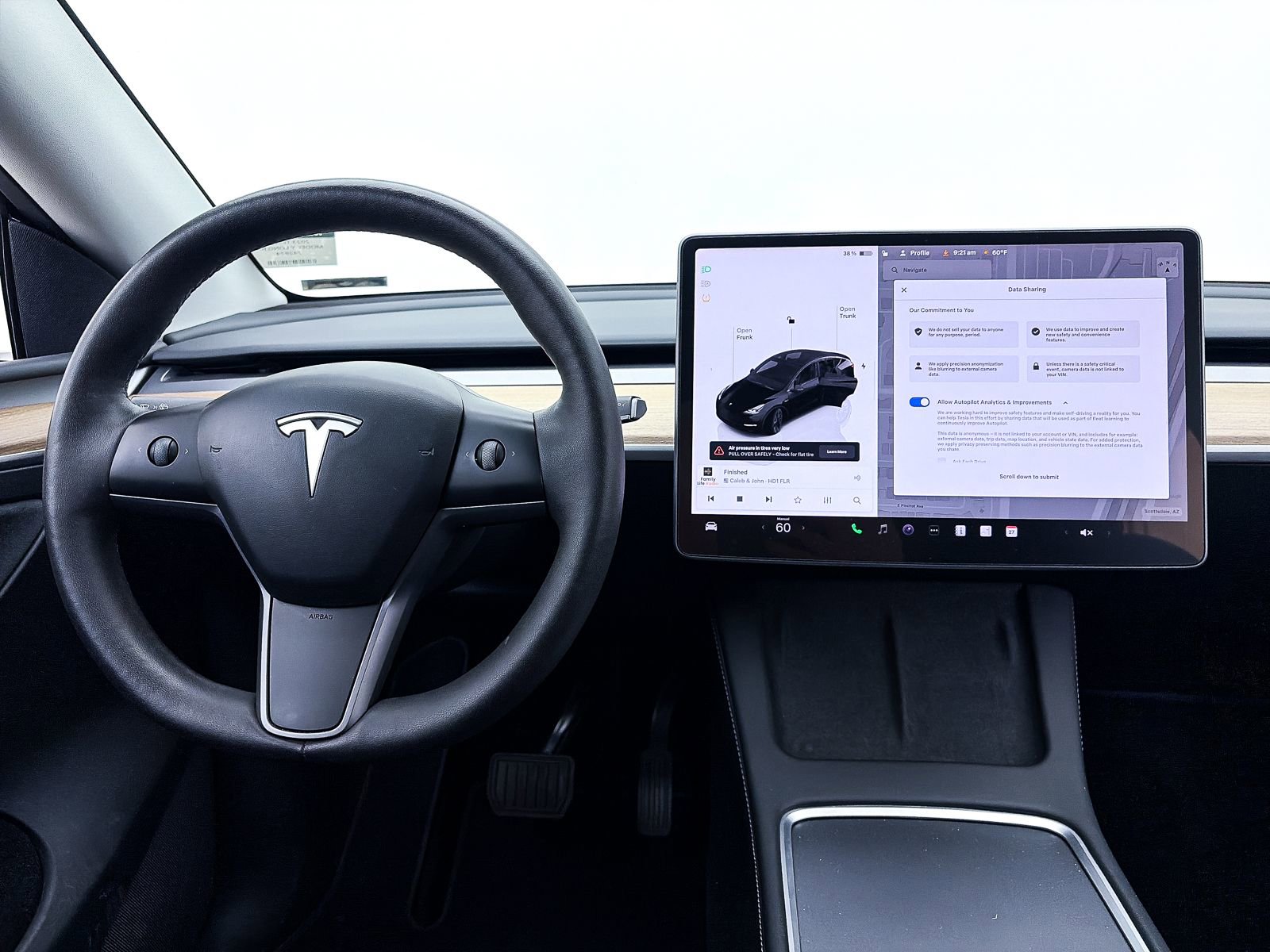 Used 2023 Tesla Model Y Long Range image 3