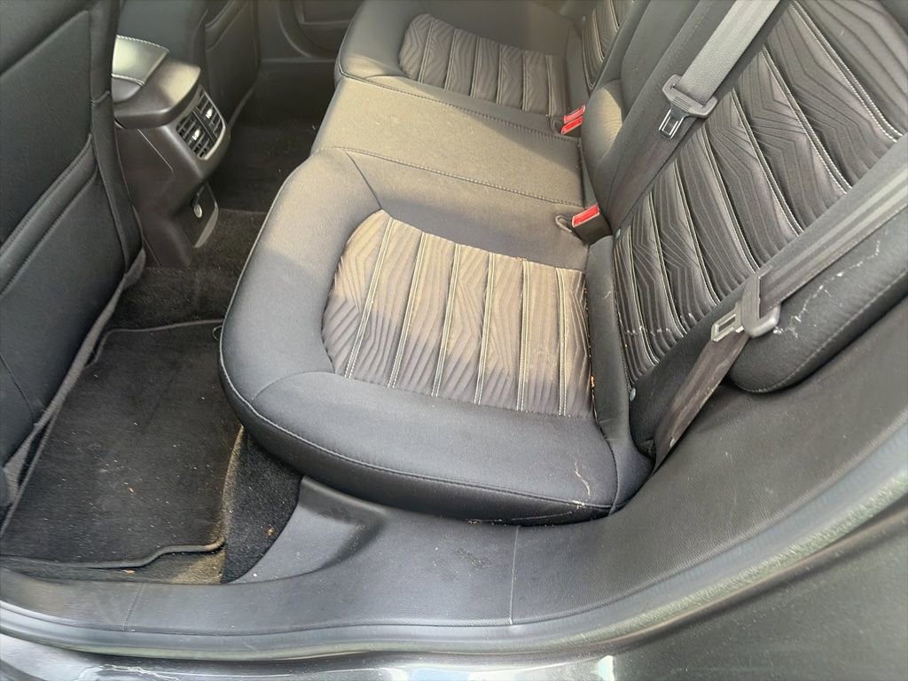 Used 2016 Ford Fusion SE FWD image 13
