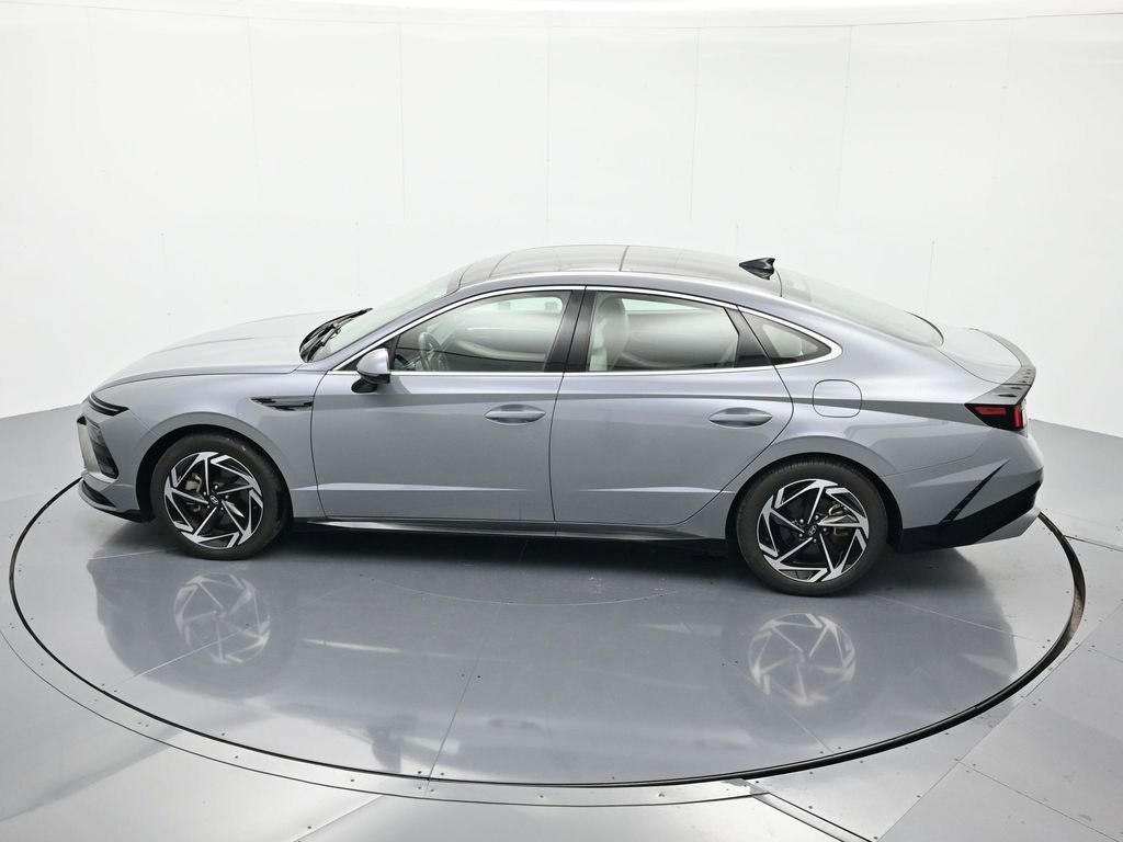 Used 2024 Hyundai Sonata SEL w/ Convenience Package FWD image 35