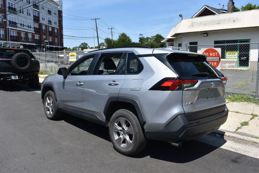 Used 2025 Toyota RAV4 XLE FWD image 6