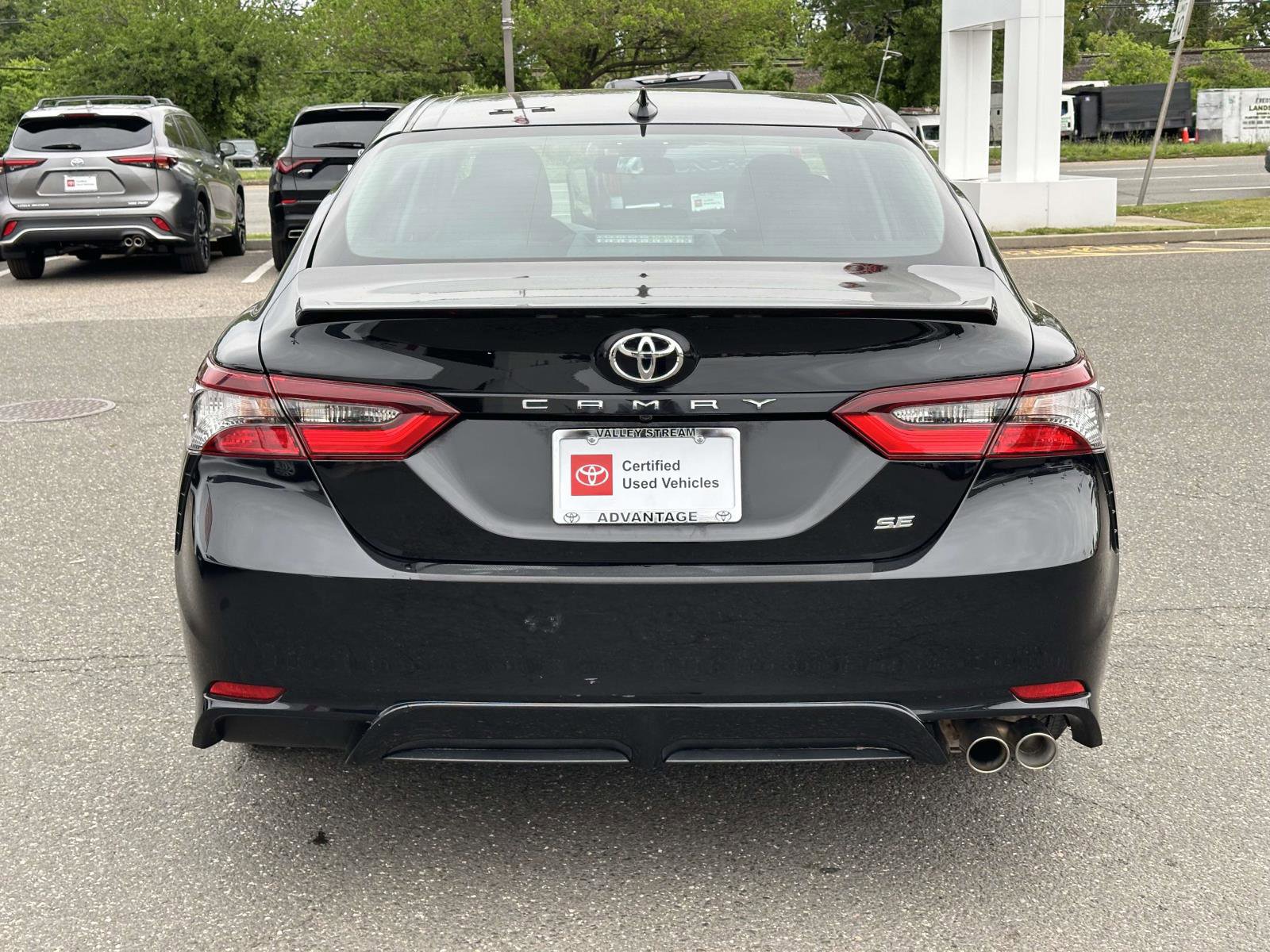 Used 2024 Toyota Camry SE FWD image 4