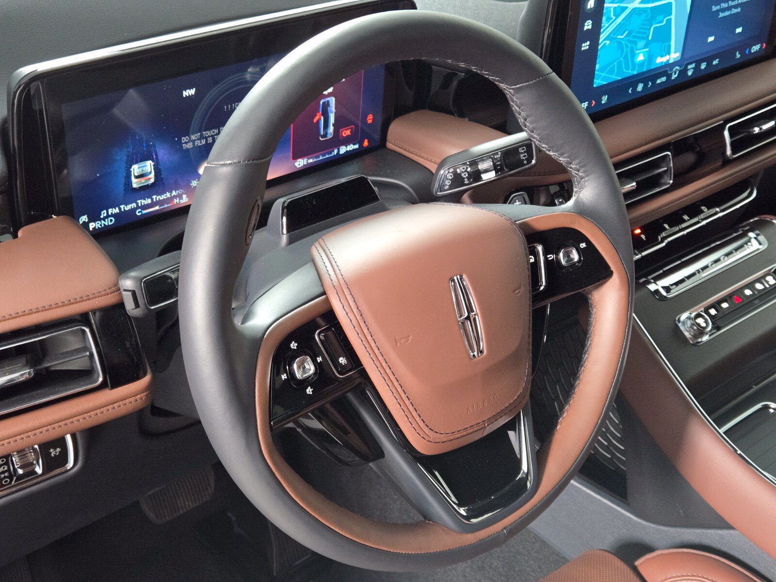 New 2026 Lincoln Aviator Reserve w/ Luxury Package RWD image 25