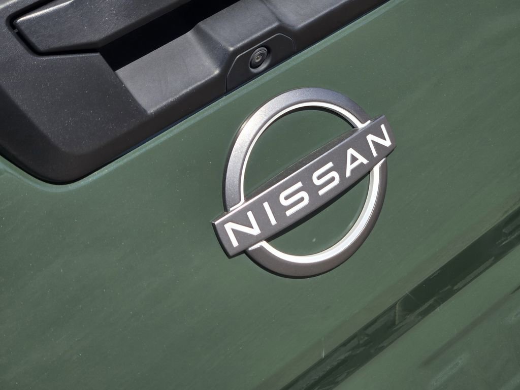 Used 2023 Nissan Frontier SV w/ SV Premium Package image 9
