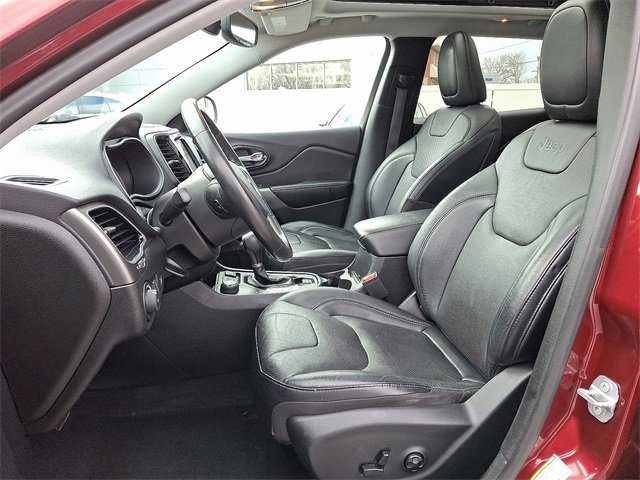 Used 2019 Jeep Cherokee Limited image 13