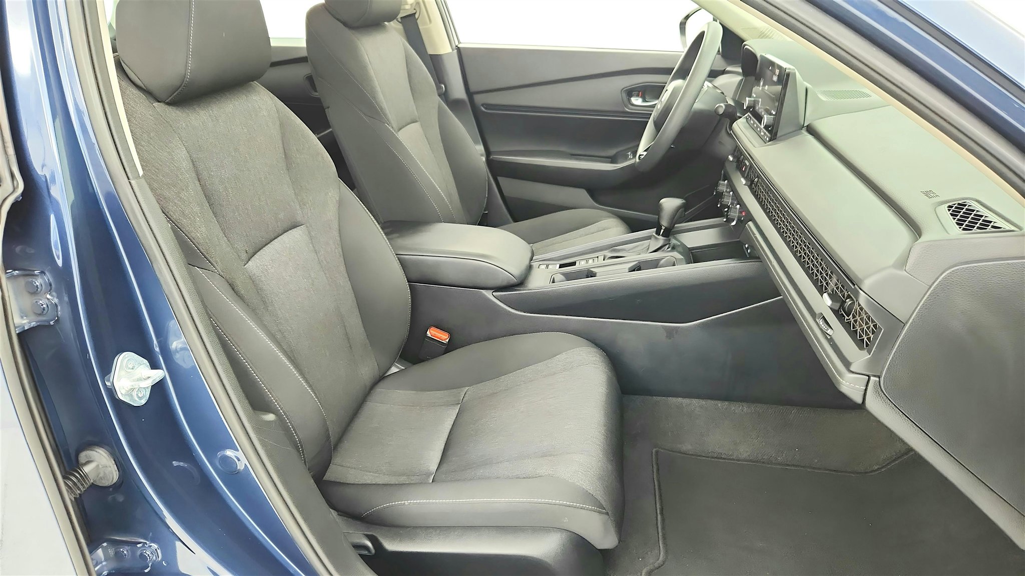 Used 2023 Honda Accord EX image 29