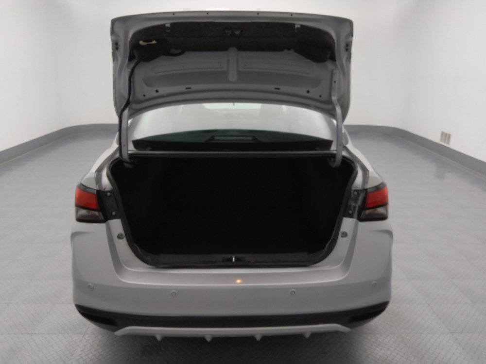 Used 2020 Nissan Versa S image 29