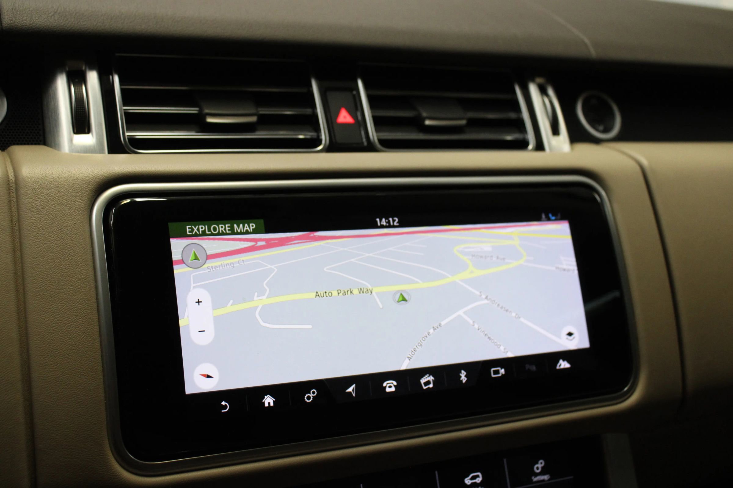 Used 2019 Land Rover Range Rover HSE image 19