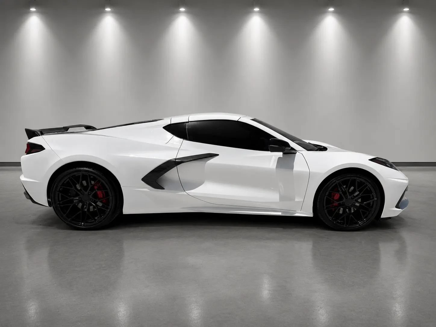 Used 2022 Chevrolet Corvette Stingray Coupe w/ 1LT RWD image 2
