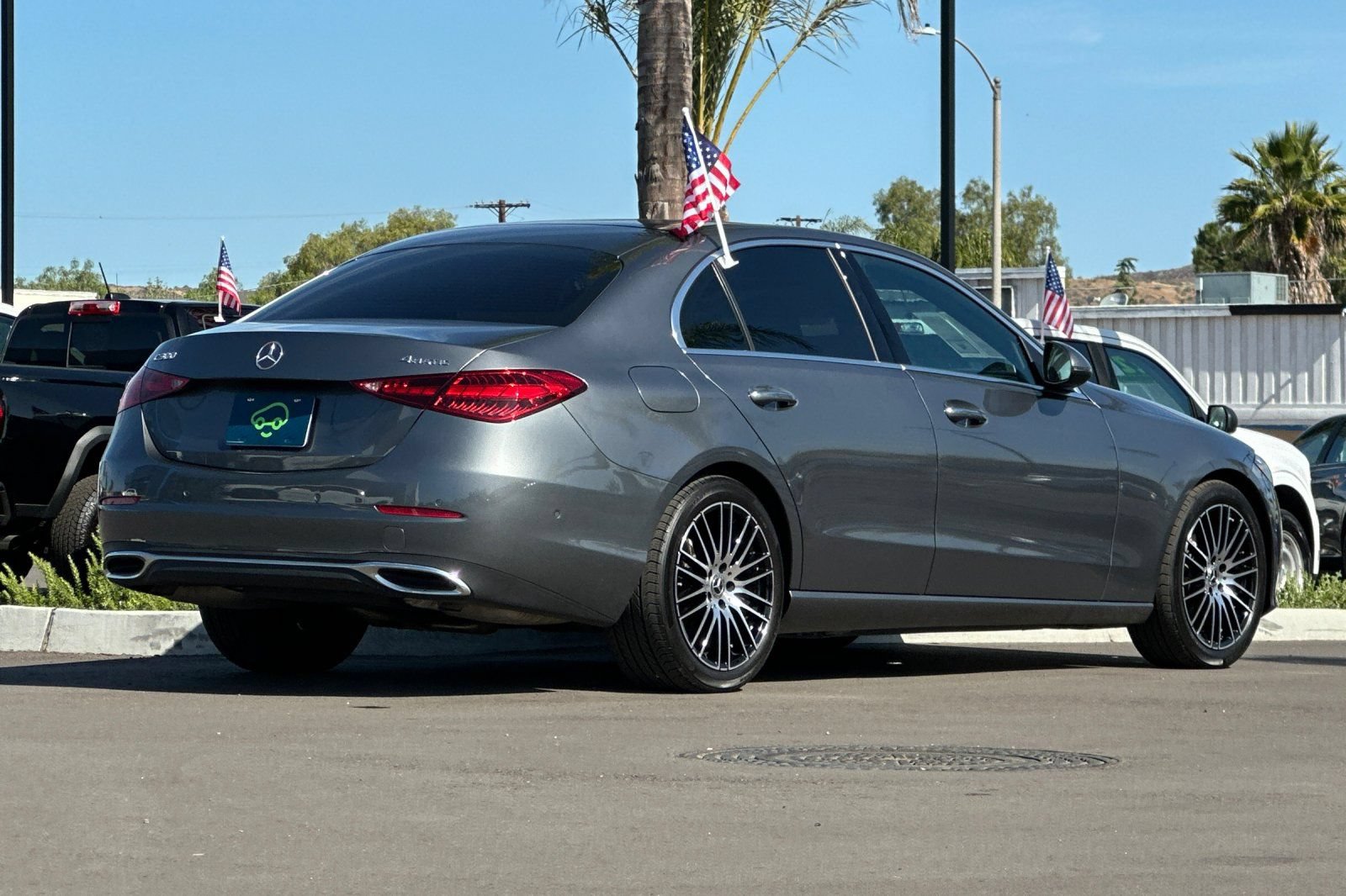 Used 2025 Mercedes-Benz C 300 4MATIC Sedan image 4