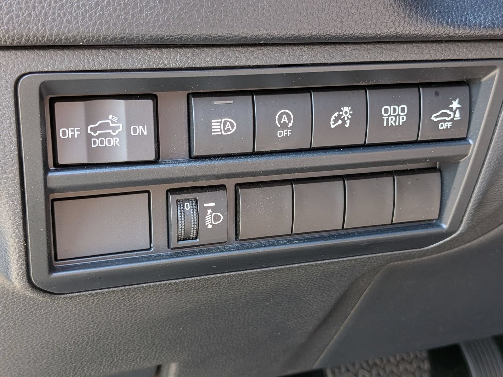 Used 2023 Toyota Tundra SR5 w/ SR5 Convenience Package RWD image 17