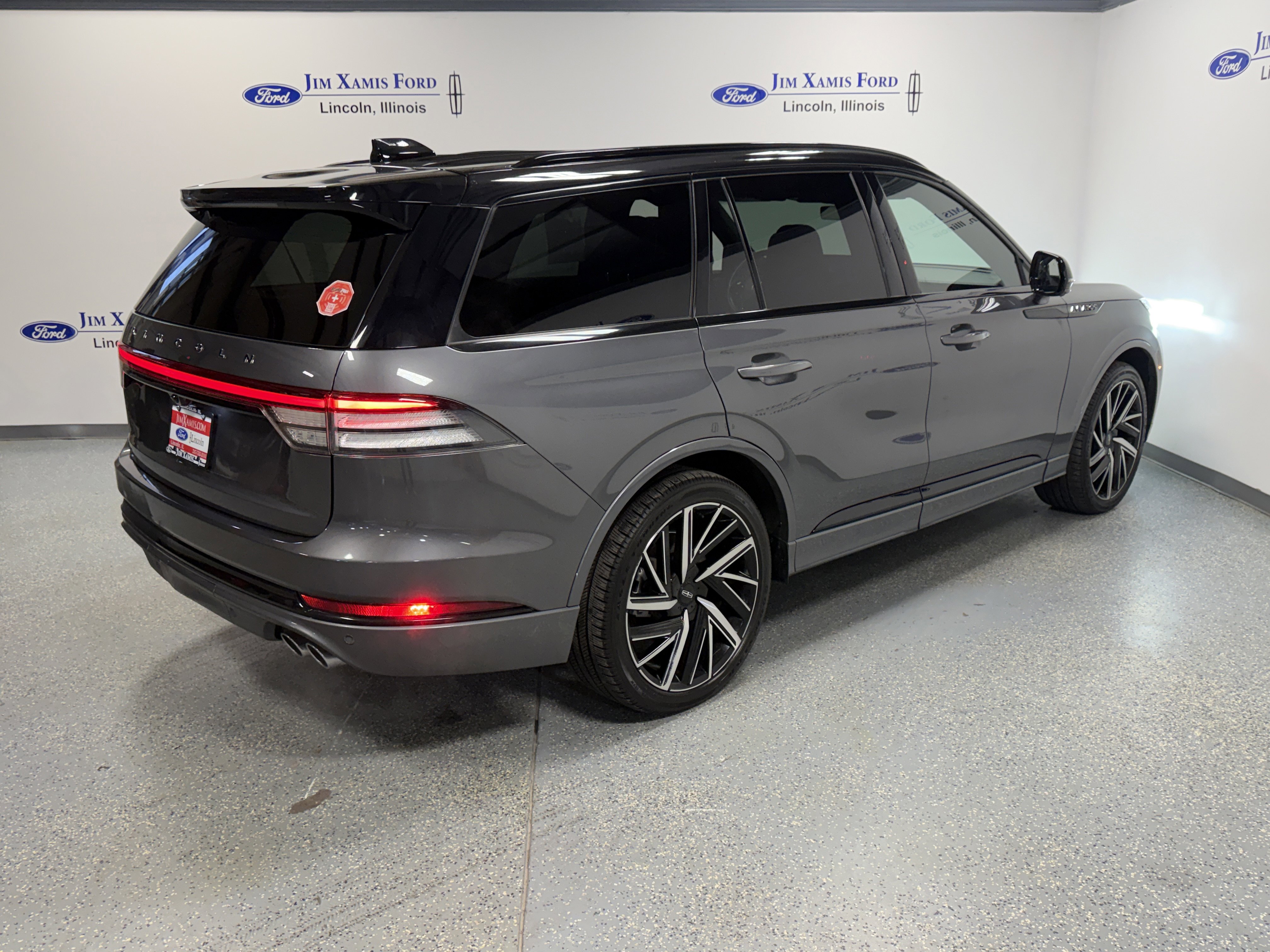 Used 2025 Lincoln Aviator Black Label w/ Black Label Special Edition image 36