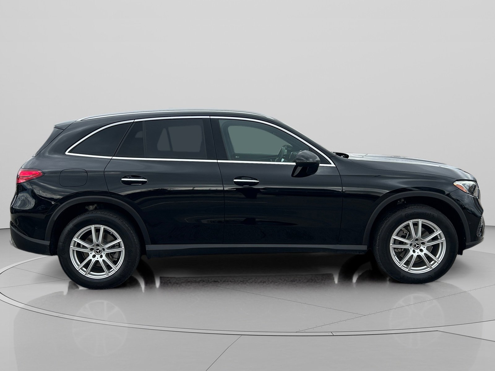 Used 2025 Mercedes-Benz GLC 300 image 6