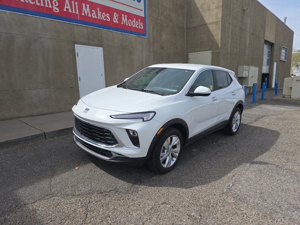 Used 2025 Buick Encore GX Preferred image 3