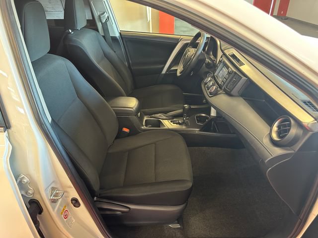 Used 2018 Toyota RAV4 LE w/ Carpet Mat Package FWD image 16