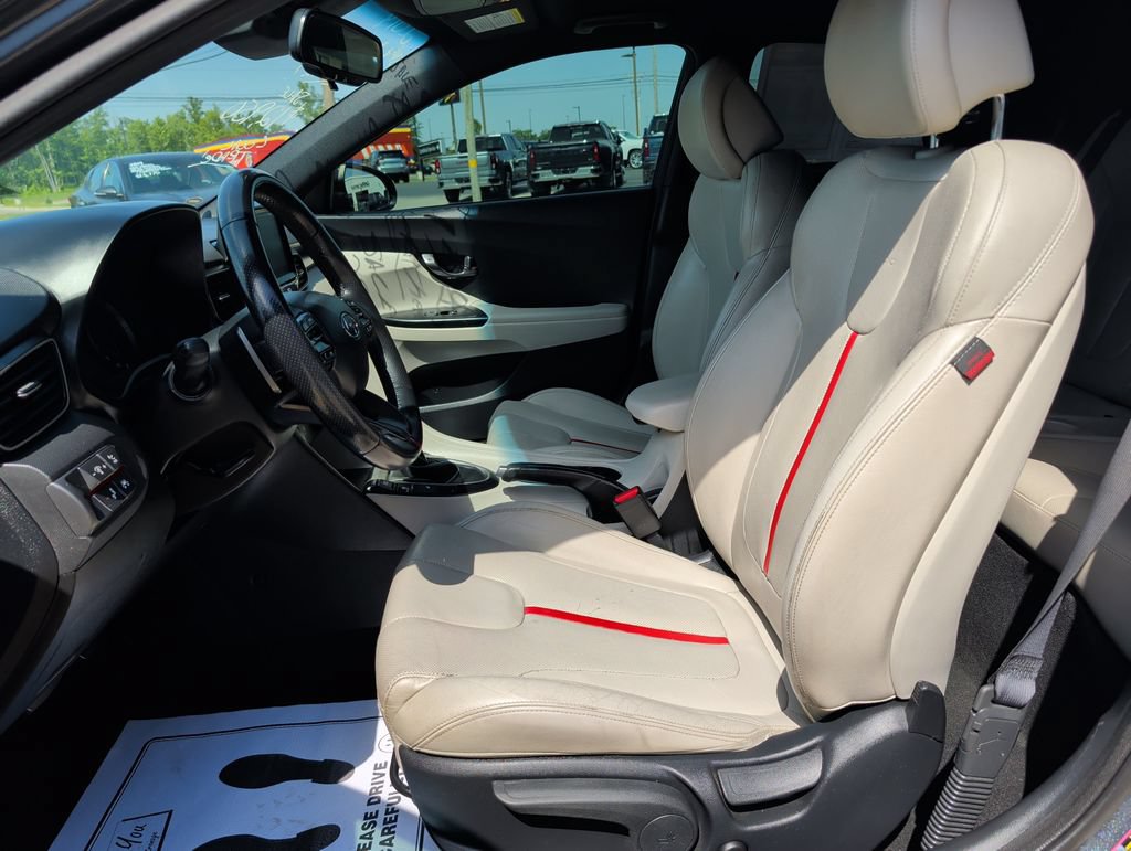 Used 2019 Hyundai Veloster Turbo Ultimate FWD image 8