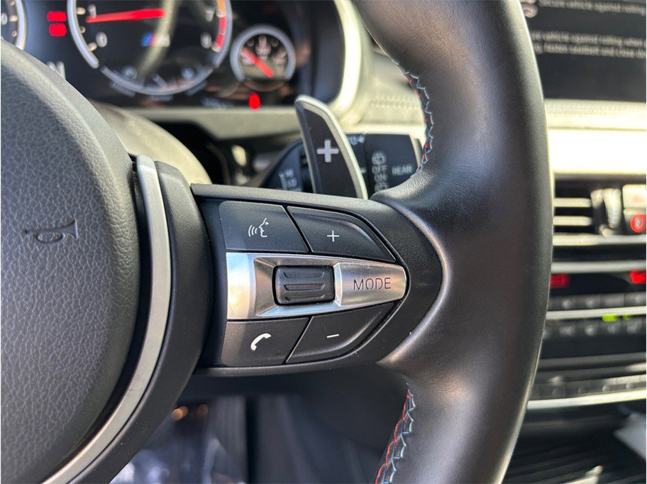 Used 2016 BMW X5 M image 32
