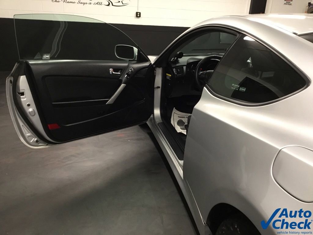 Used 2012 Hyundai Genesis 2.0T image 17