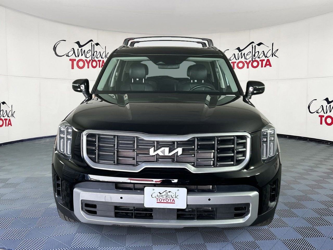 Used 2025 Kia Telluride S AWD/4WD image 2