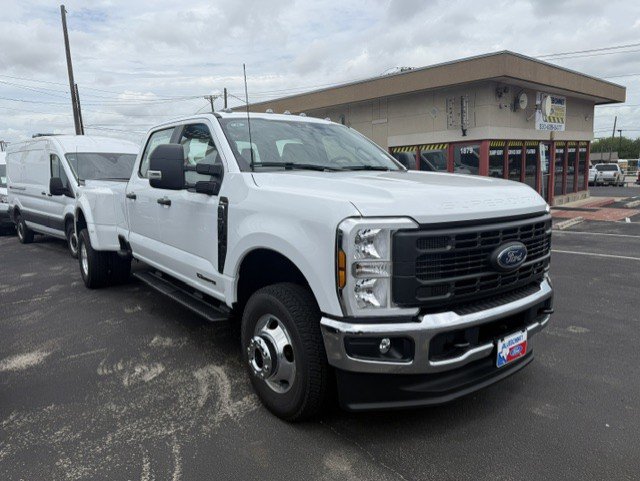 New 2026 Ford F350 XL w/ FX4 Off-Road Package AWD/4WD image 4
