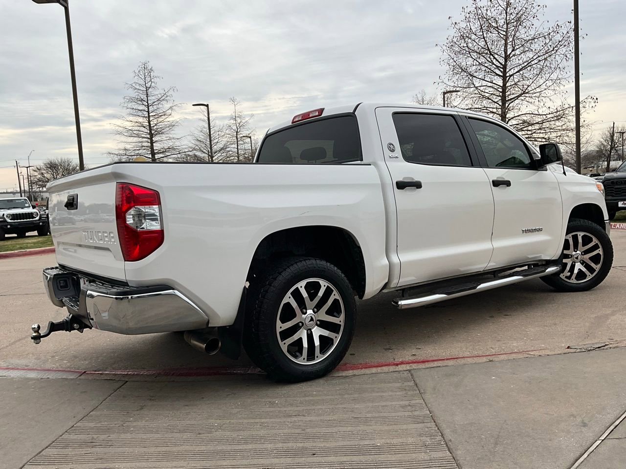 Used 2017 Toyota Tundra SR5 image 6