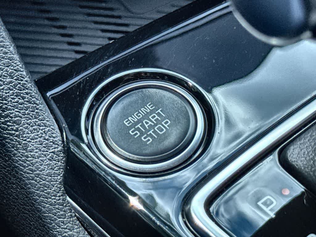 Certified 2025 Kia Sportage EX FWD image 17