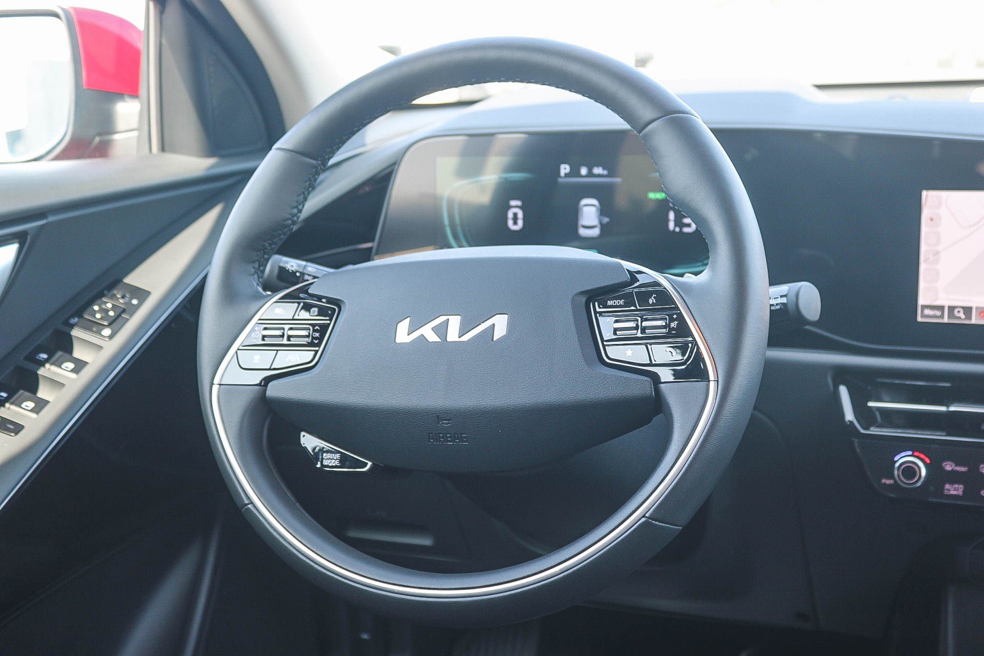Used 2025 Kia Niro LX FWD image 16